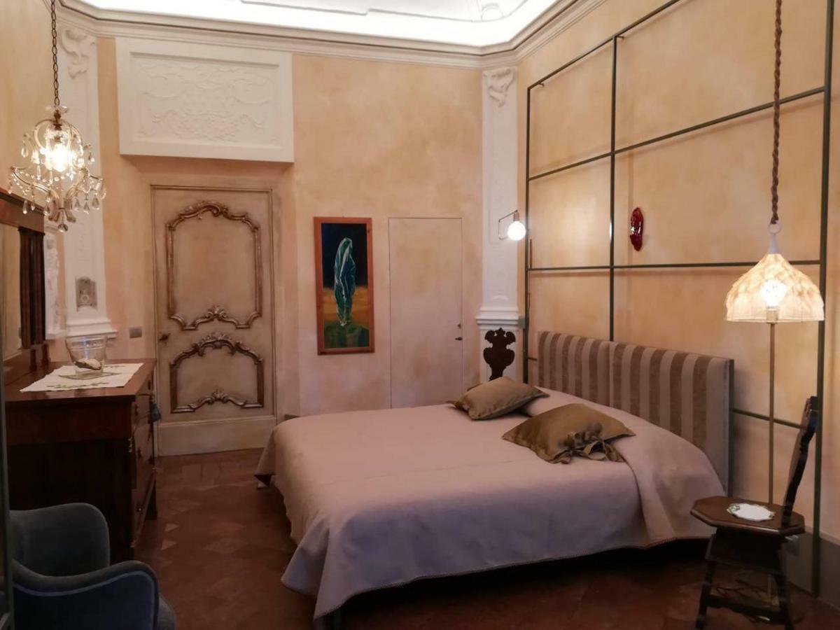 Boutique Apartment Urbino Eksteriør billede